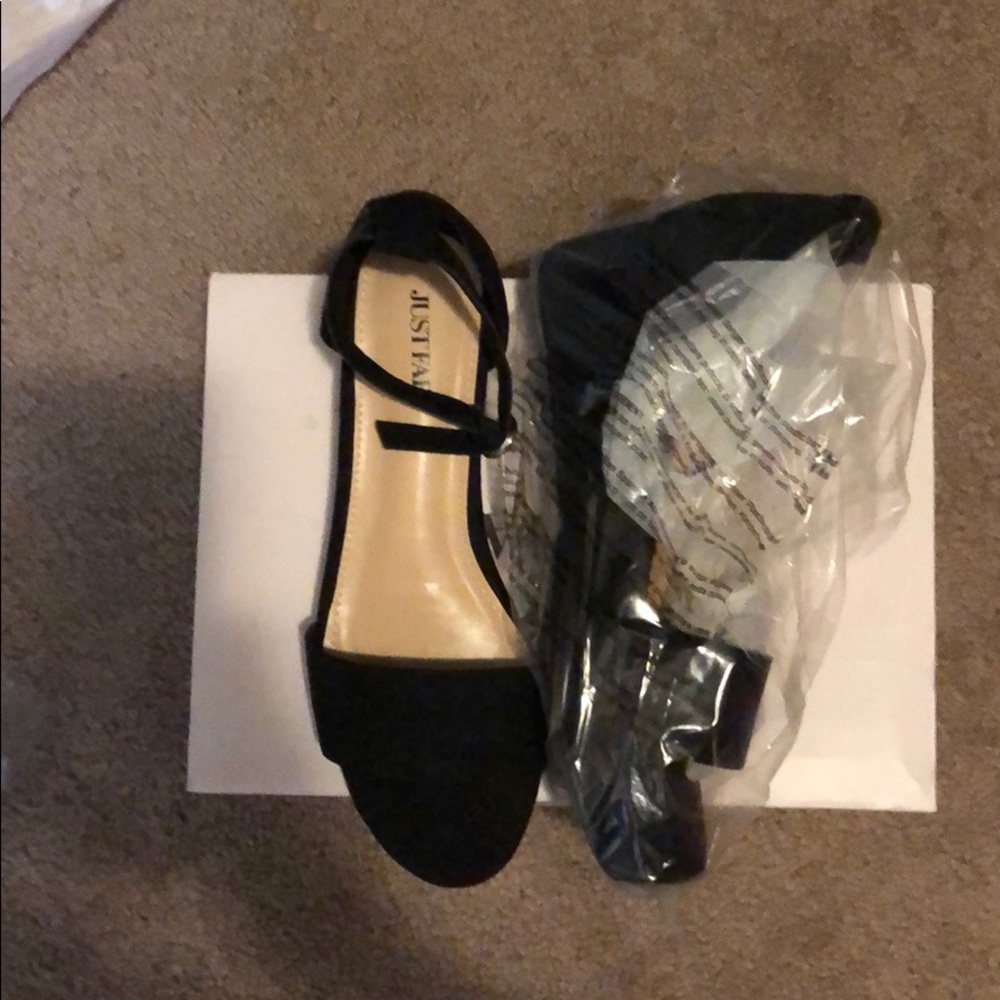 *** SOLD**** Black Wedges